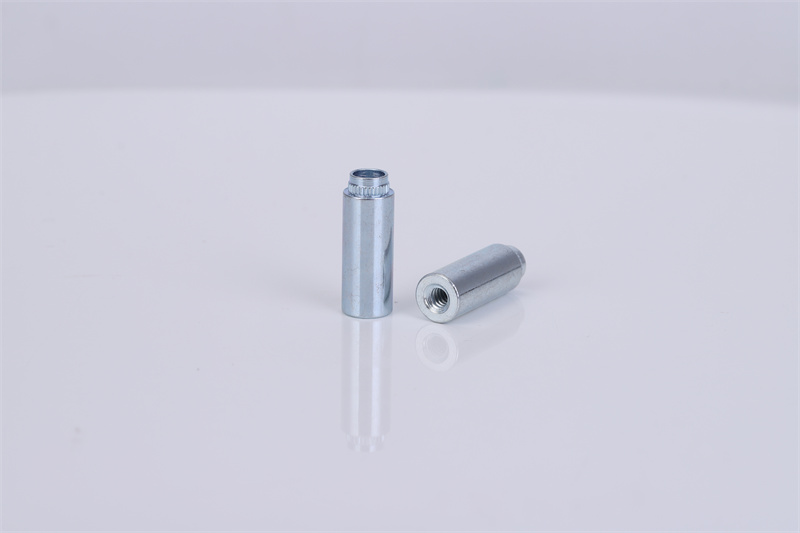 PEM系列擠壓螺柱柱